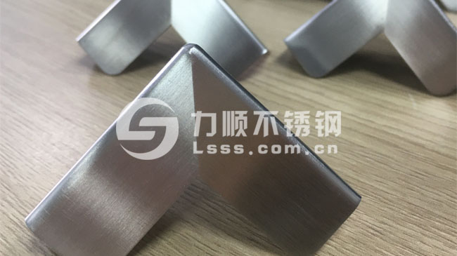 力順不銹鋼拉絲板試樣成功，獲得客戶認可
